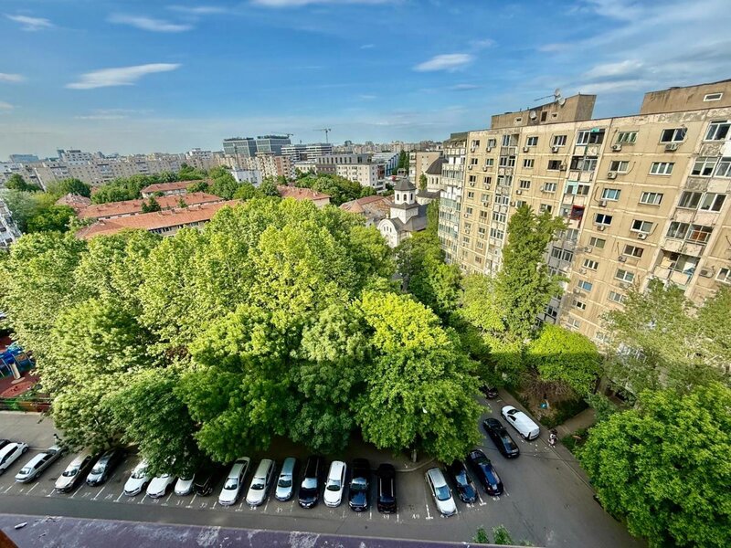 Tineretului, Timpuri Noi, 2 camere, decomandat, ideal pentru investitie.